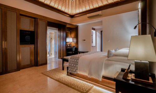 Stay 2 Night Free Upgrade