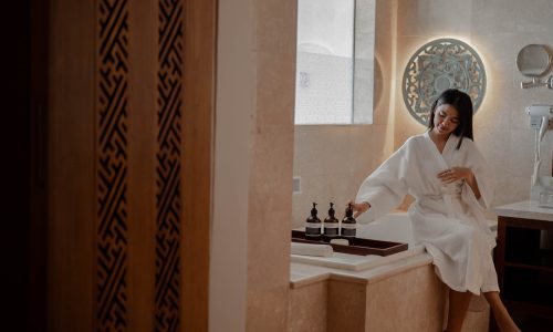 Stay 2 Night Free Upgrade